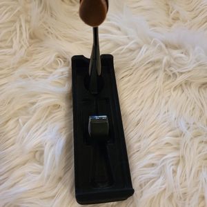 O! WOW Brush by Cailyn